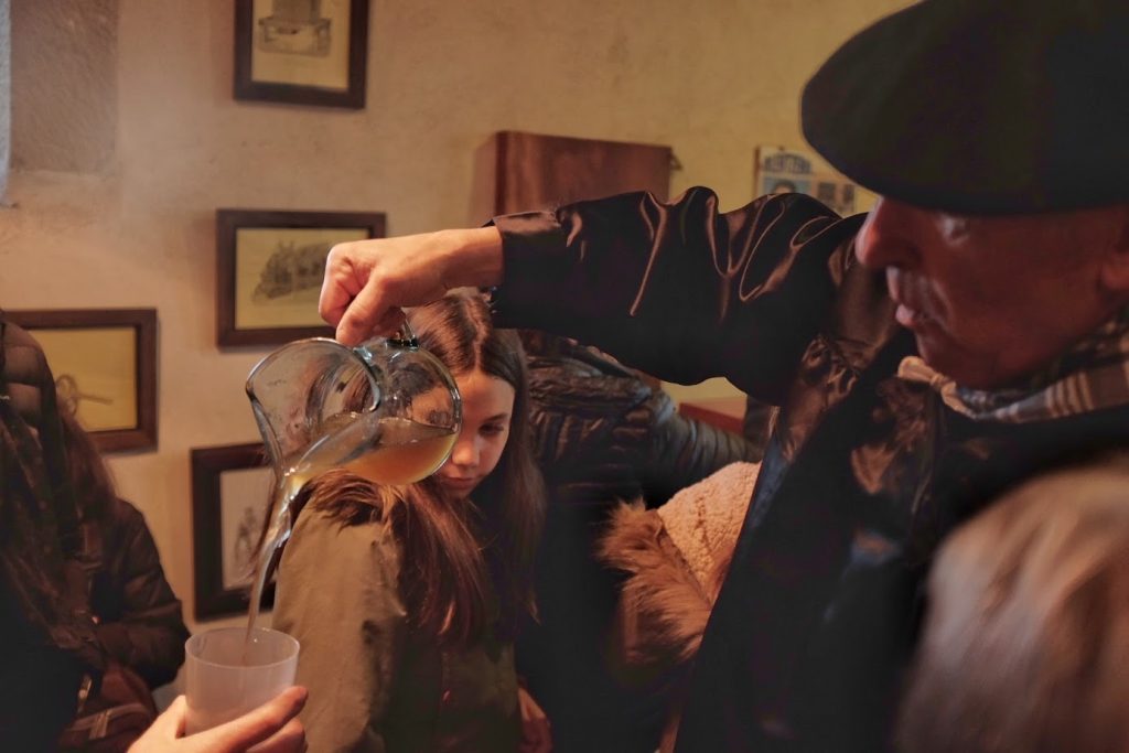 Las fiestas ponen Aiete en el centro de Gipuzkoa
Por la mañana en el Jolastoki y por la tarde en Miramon y Katxola, el territorio histórico se vuelca en el barrio